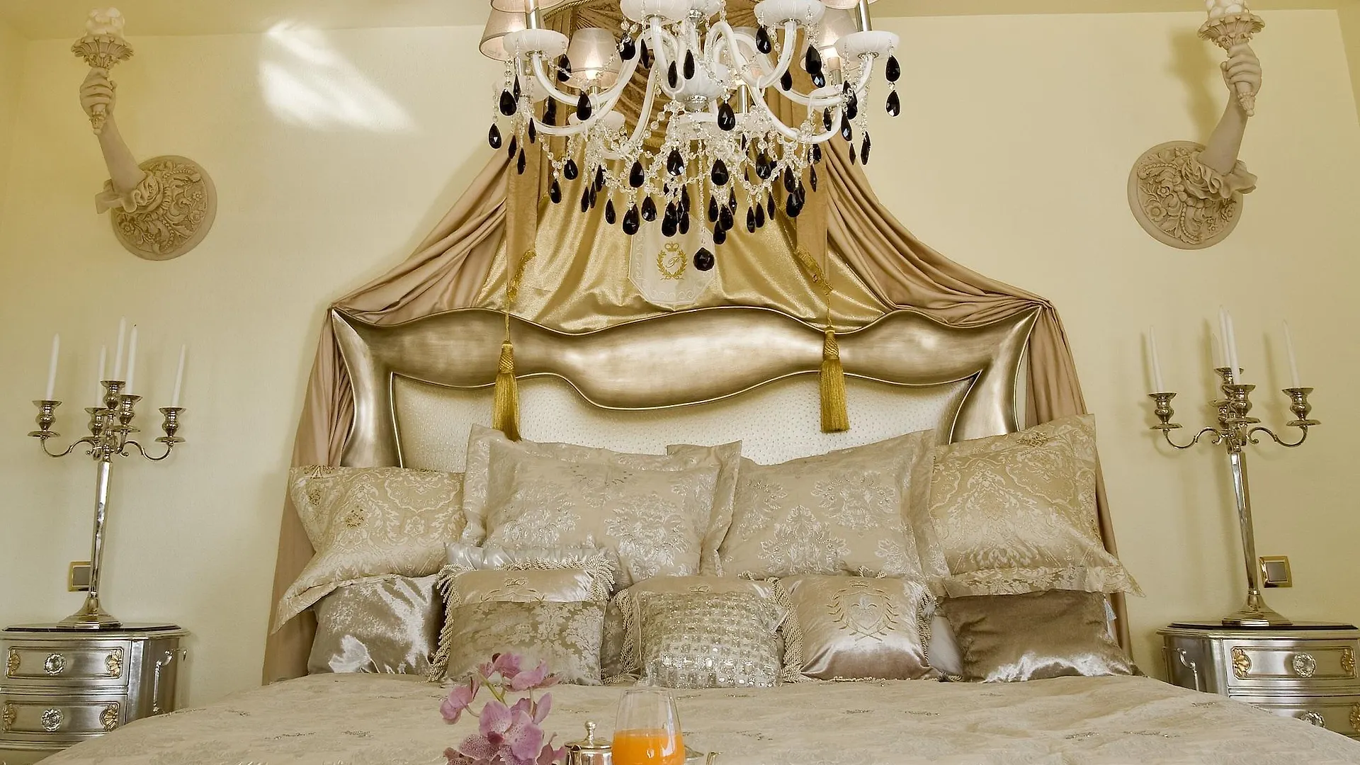 Villa Royal Roman Empire Marbella